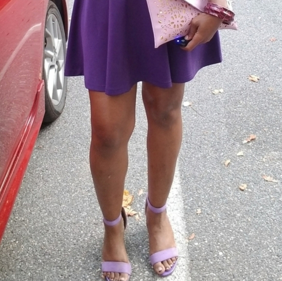 Lavender Low Kitten Heel Sandals - Picture 2 of 6